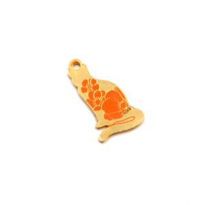 Grab lovely and small metal accessories that makes your attire adorable like never before