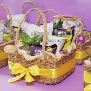 We're the best Corporate Gift Hampers for Employees and Clients Manufacturer in Delhi India.